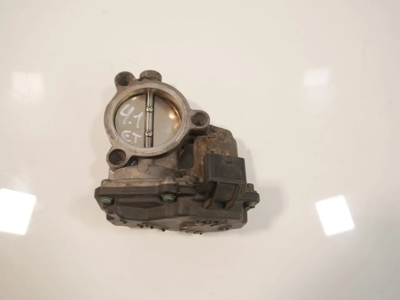 Mariposa BMW Serie 2 F46 1.5 218i B38A15A B38 7618838