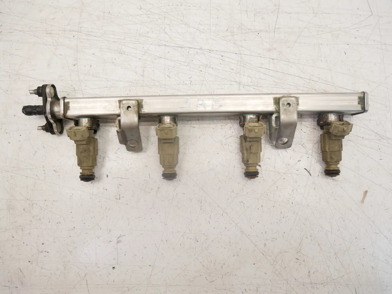 Riel inyector Hyundai Kia i10 i20 Rio 1.2 GLP G4LA 35310-04000