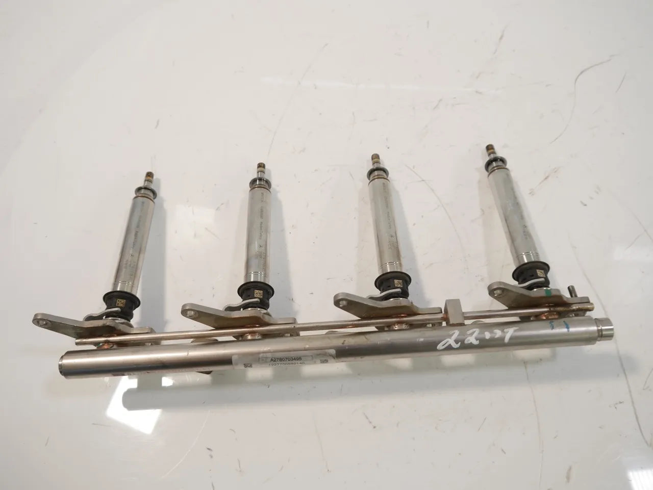 Rampa inyectora Mercedes-Benz-Benz CLS 500 4.7 M278.922 M278 278.922 A2780703495