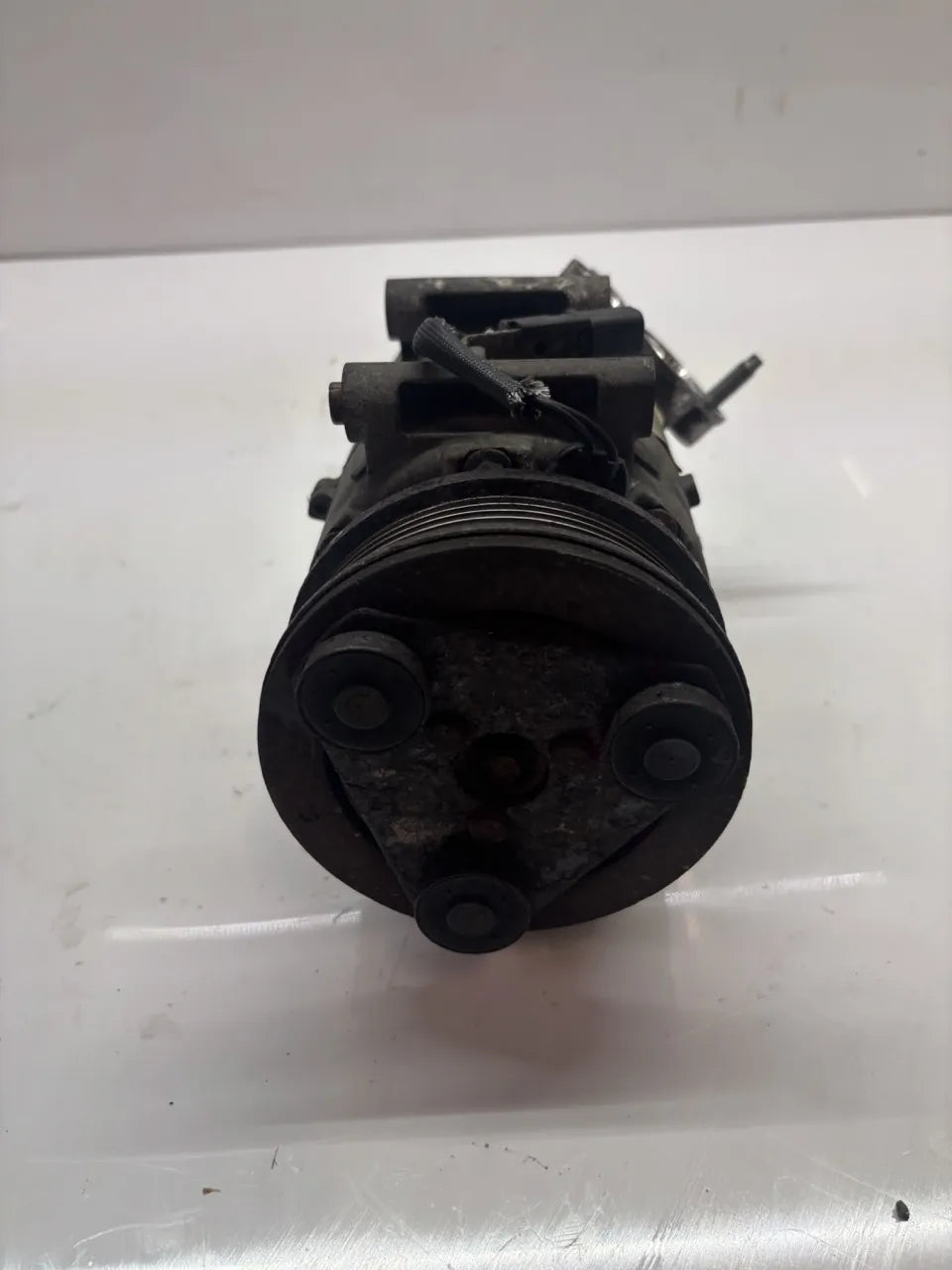 Compresor de aire acondicionado Ford Mondeo IV 2.0 TDCi UFBA AV61-19D629-DC