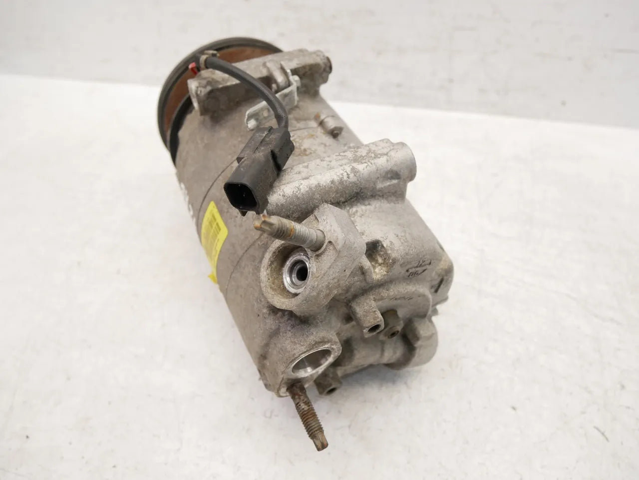 Compresor de aire acondicionado Ford Kuga II DM2 2.0 TDCi T7MA