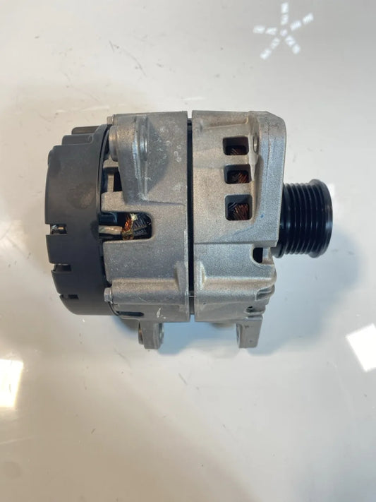 Alternador Mercedes-Benz Clase E 2.0 M364.920 264.920 M264 A0009069905