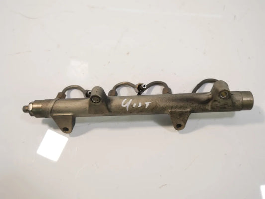 Tubo de raíl Audi A8 4.0 TDI ASE 057130089C