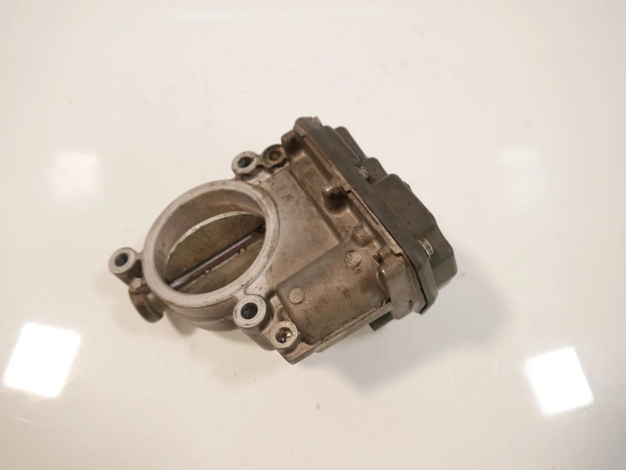 Mariposa Mercedes-Benz A200d W177 2.0 654.920 OM654.920 OM654 A6540900070