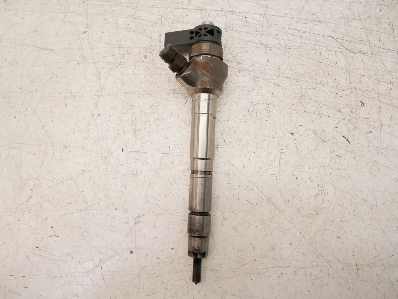 Boquilla de inyección Audi A4 B9 2.0 TDI DETA DET 04L130277AE 0445110471