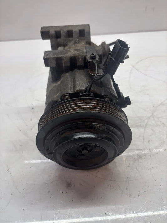 Compresor de aire acondicionado Hyundai ix35 1.7 CRDi Euro5 D4FD 97701-2Y100