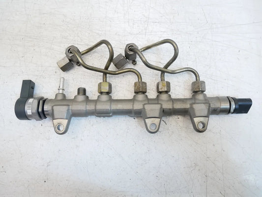 Tubo de raíl BMW Serie 1 F20 118d 2.0 B47D20A B47 8514154 0445214315