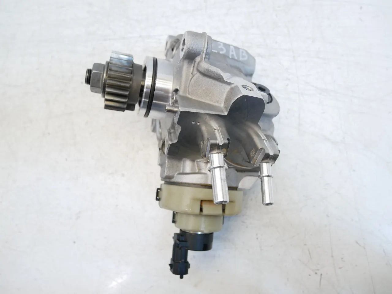 Bomba de alta presión Renault Trafic III 2.0 dCi M9R717 167009230R 0445011500