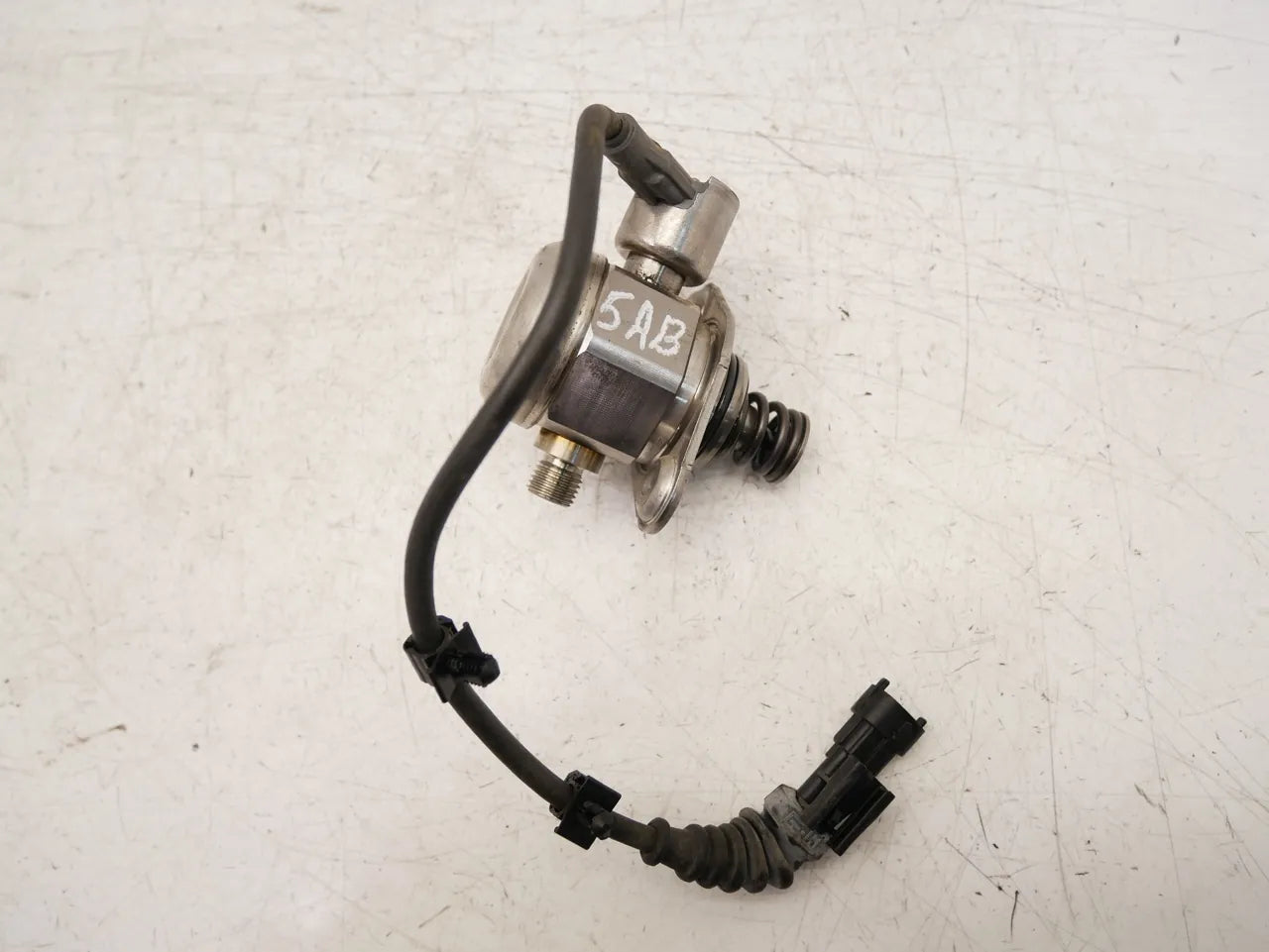 Bomba de combustible Alfa Romeo Guilia Stelvio 2.9 670050436 0261520136