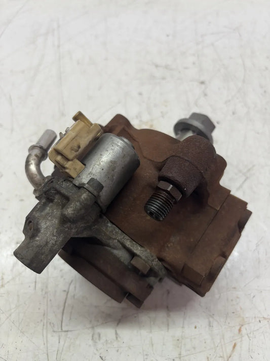 Bomba de alta presión Ford Focus III 1.6 TDCi T1DB AV6Q-9A543-CB