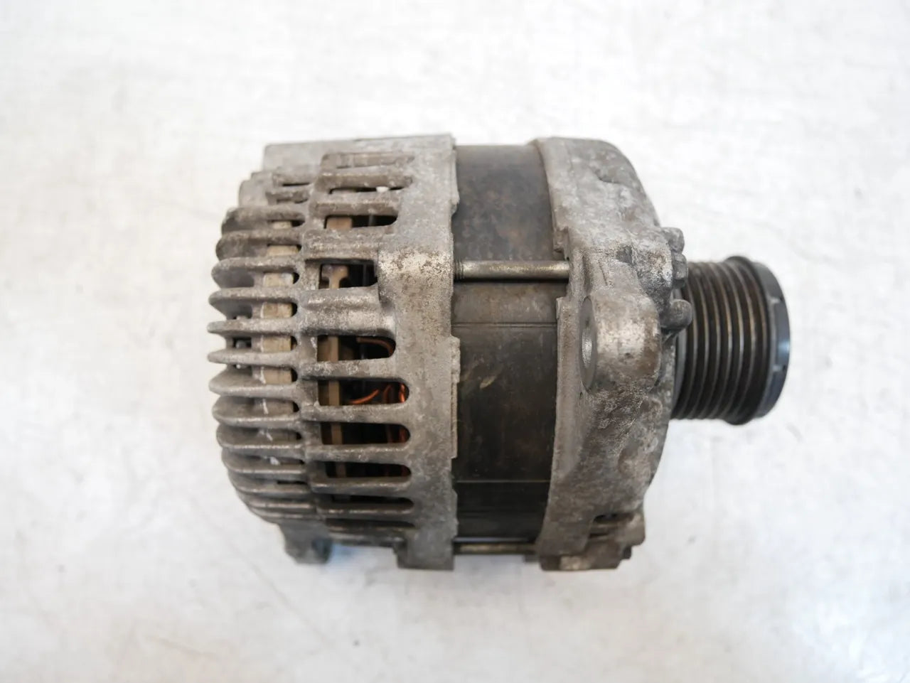 Alternador Subaru Forester Impreza 2.0 D EE20Z EE20 23700AA731