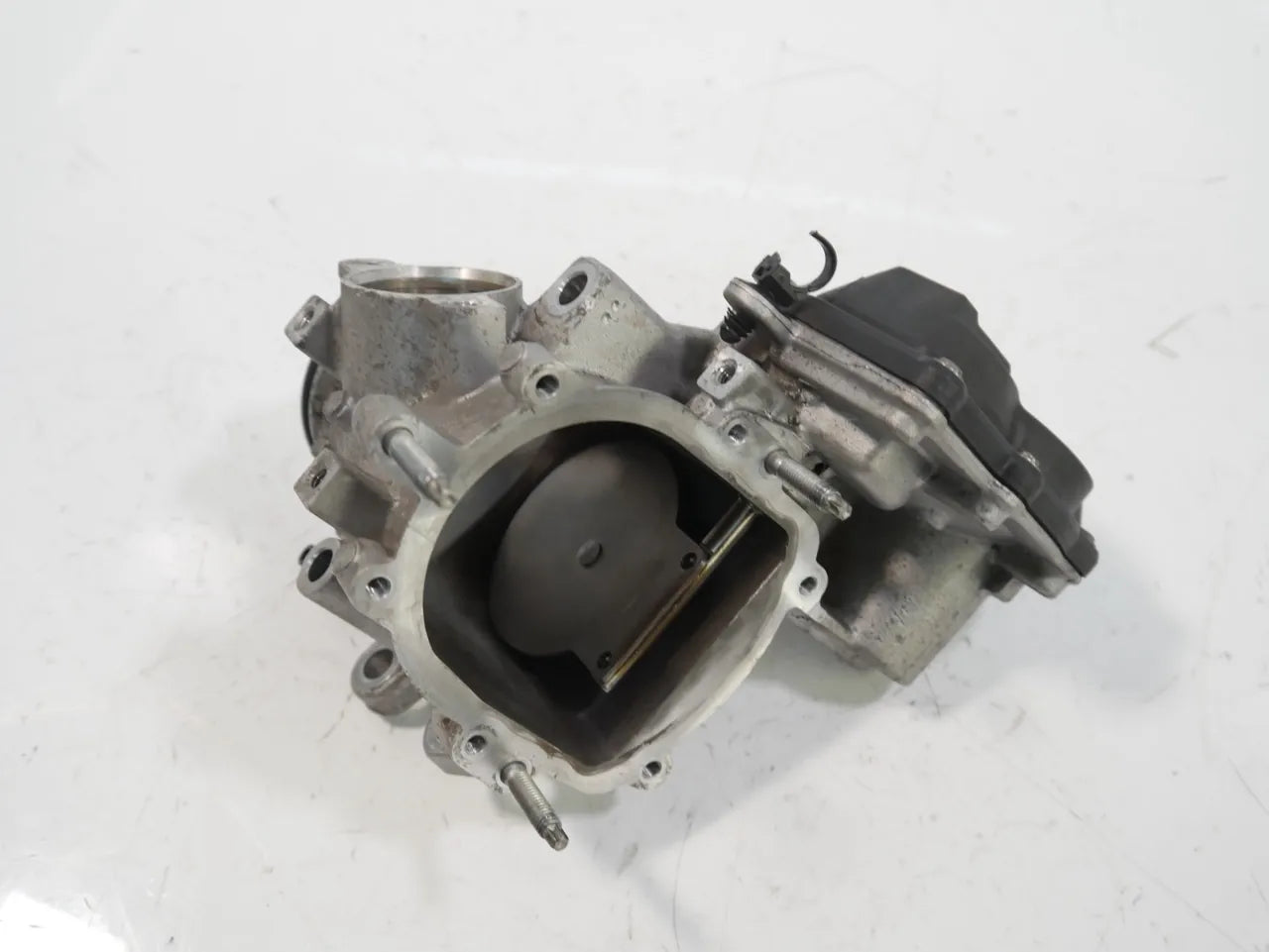 Válvula EGR Land Rover Discovery L550 2.0D 204DTD AJ20D4 G4D3-5H273-BB
