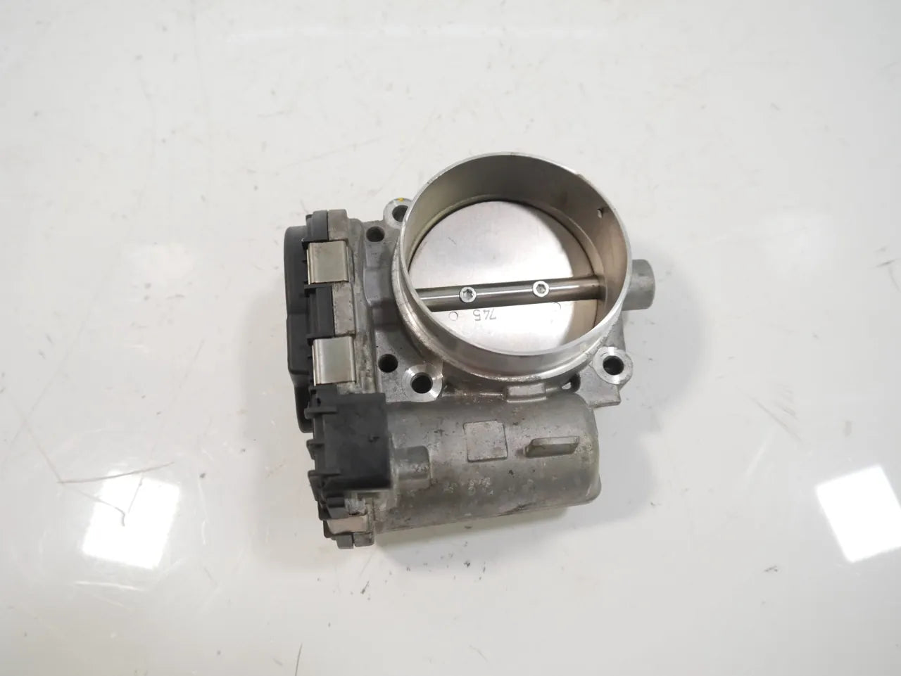 Mariposa Mercedes-Benz GLC AMG C253 3.0 M276.823 A2761410125