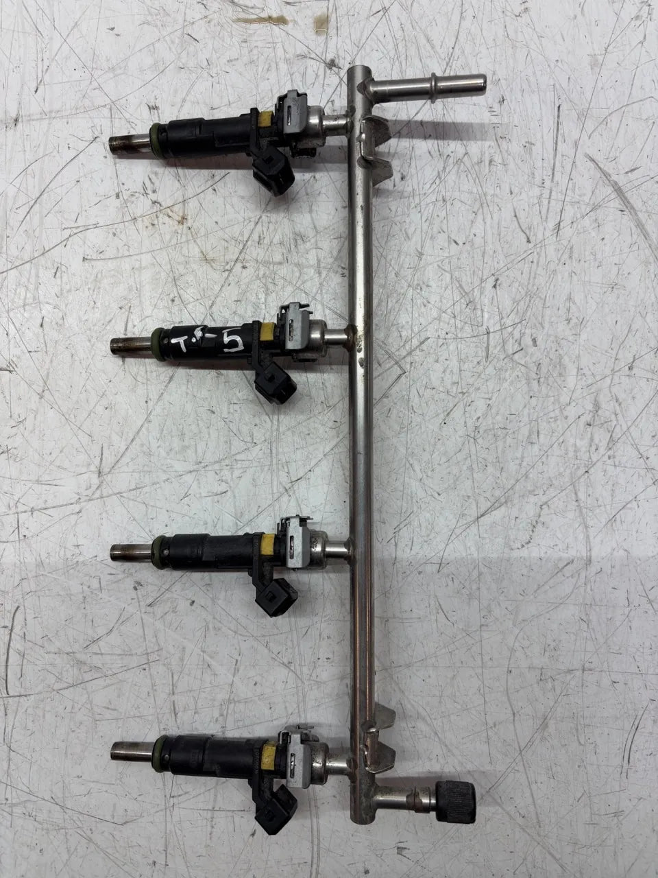 Riel inyector Opel Vectra C 1.8 gasolina Z18XER 2H0 55353806 5817306