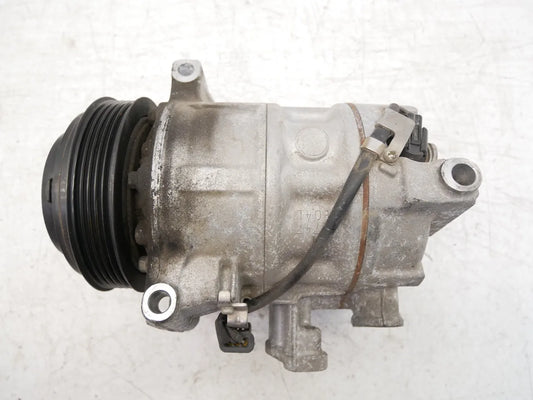 Compresor de aire acondicionado Mercedes-Benz Clase C 2.0 OM654.920 654.920 OM654 A0008304500