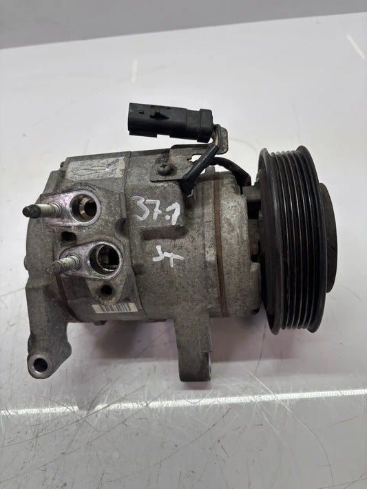 Compresor de aire acondicionado Dodge Dakota 3.7 gasolina EKG 55056-435AB