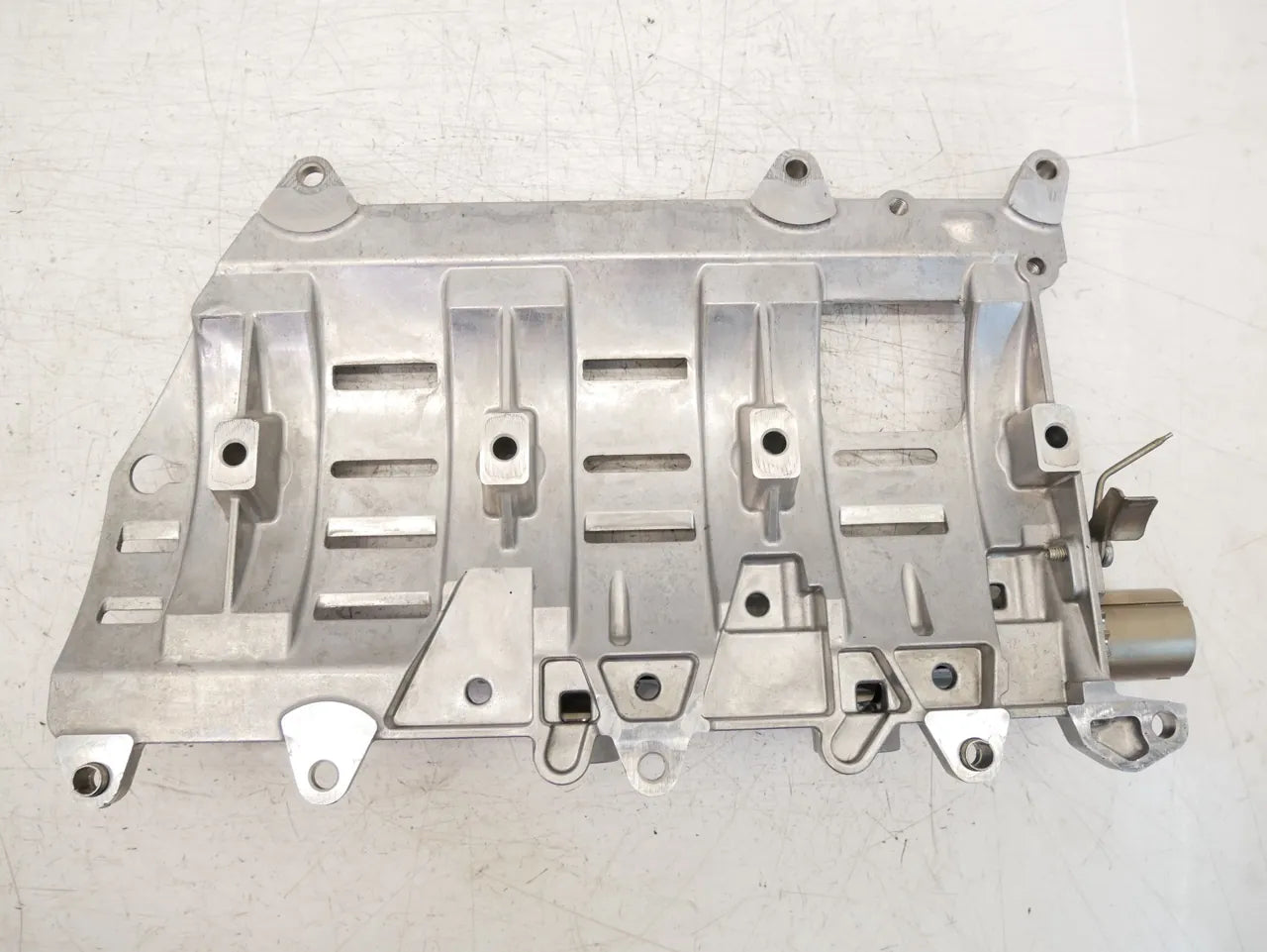 Placa deflectora Land Rover Sport 3.0 SCV6 4x4 306PS AJ126 8W93-6C800-CA