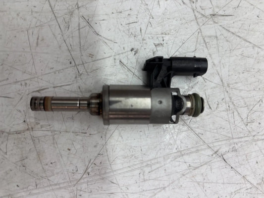 Inyector Audi Volkswagen Skoda Seat A3 Golf VI 1.2 TSI CJZA CJZ 04E133036A