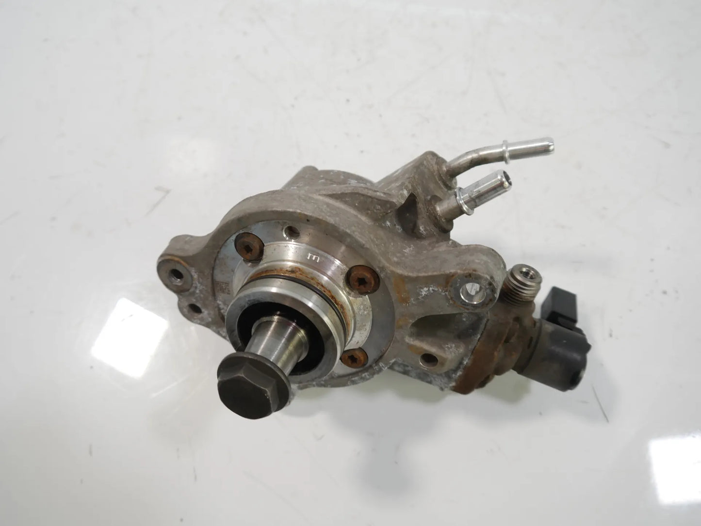 Bomba de alta presión Ford Transit 2.0 EcoBlue RWD YMR6 HG9Q-9B395-AA