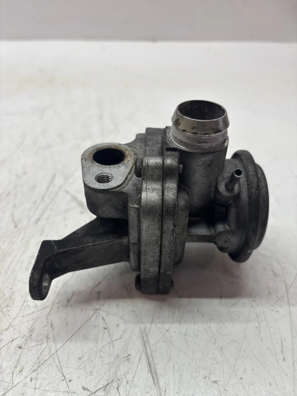 Válvula EGR Mercedes-Benz E63 AMG 6.2 V8 gasolina M156.983 M156 156.983 A1561401060