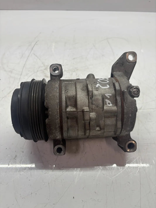 Compresor de aire acondicionado Cadillac GMC Escalade Silverado Sierra Yukon 6.2 V8 L9H 25940199