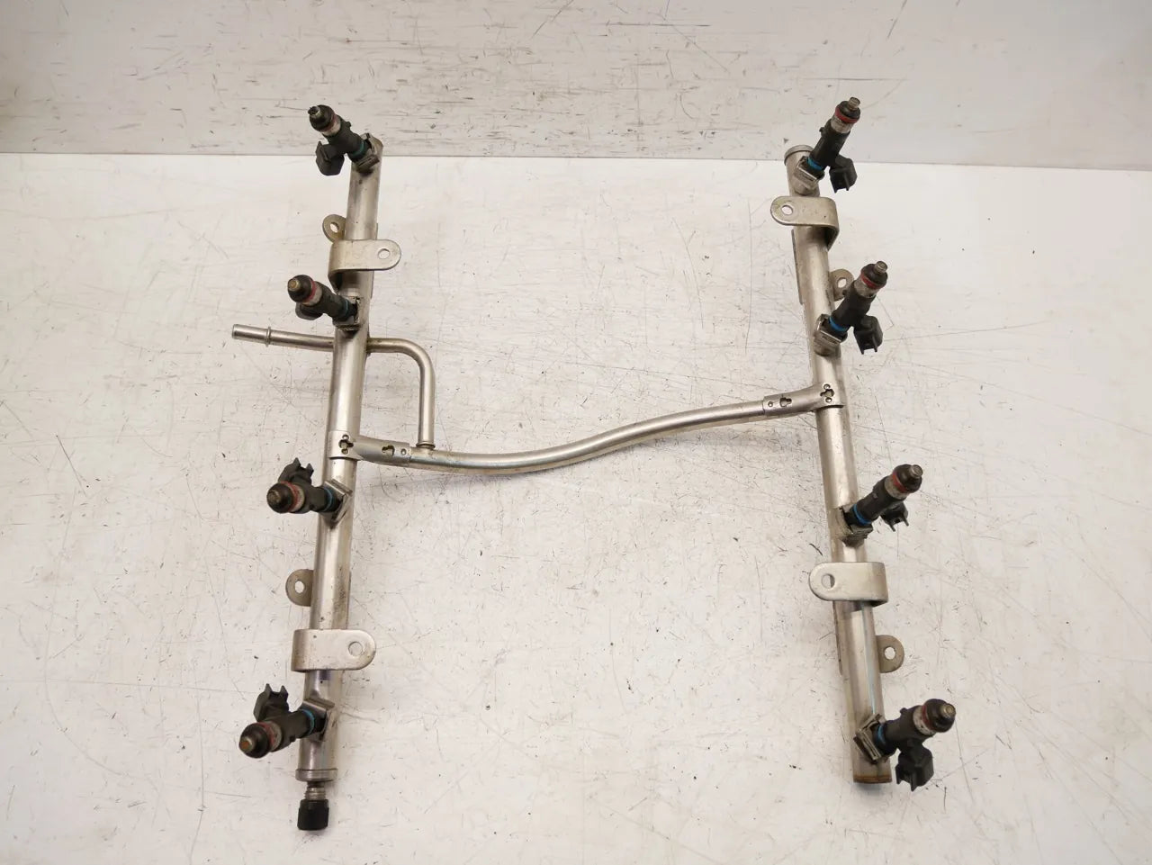 Riel inyector Vauxhall Monaro 6.0 gasolina LS2 364CUV8 12589180 0280158049