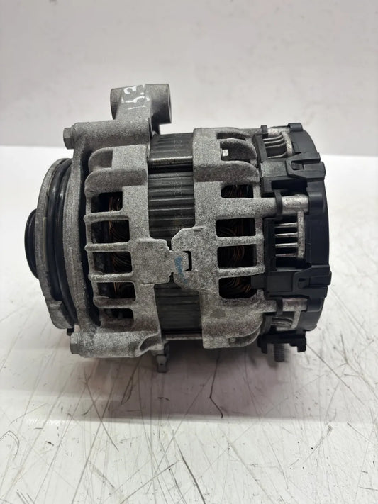 Alternador BMW Serie 3 G21 G20 Serie 5 G30 G31 3.0 B57D30A B57 8571358