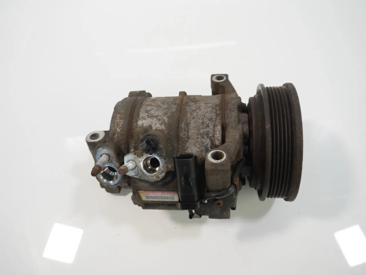 Compresor de aire acondicionado Dodge RAM 2500 6.4 V8 ESA 04R001367