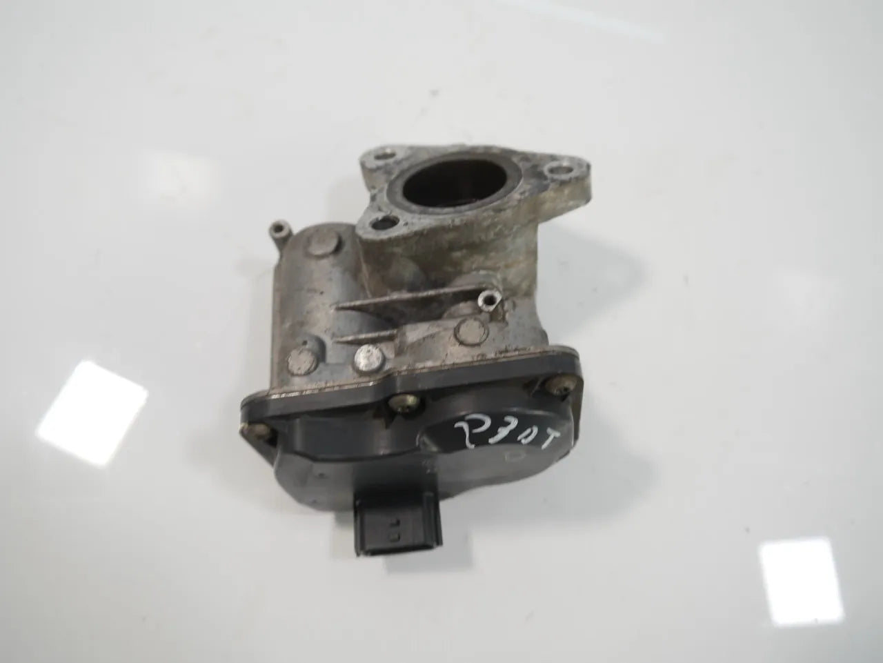 Válvula EGR Renault Kangoo MK2 1.6 DCI K9K608 K9K 147104647R