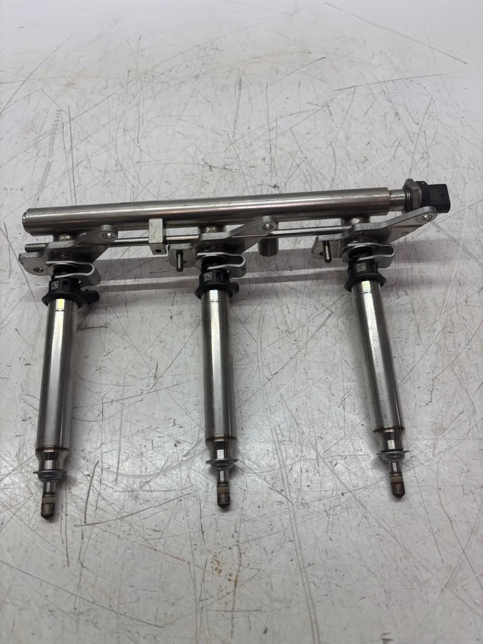 Rampa inyectora Mercedes-Benz 3.5 E350 M276.957 M276 276.957 A2760703995