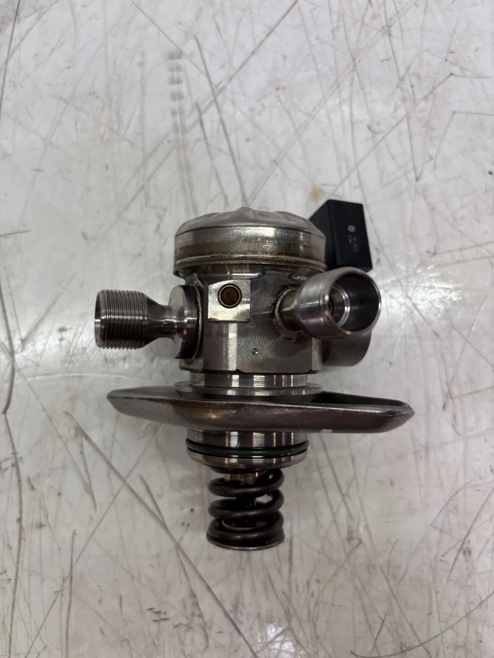 Bomba de combustible Nissan Qashqai II J11 1.3 DIG-T HR13DDT HR13 A2820700001