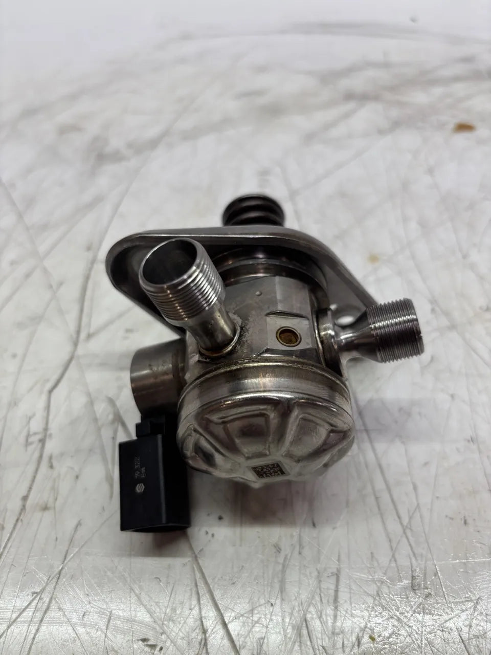 Bomba de combustible Nissan Qashqai II J11 1.3 DIG-T HR13DDT HR13 A2820700001