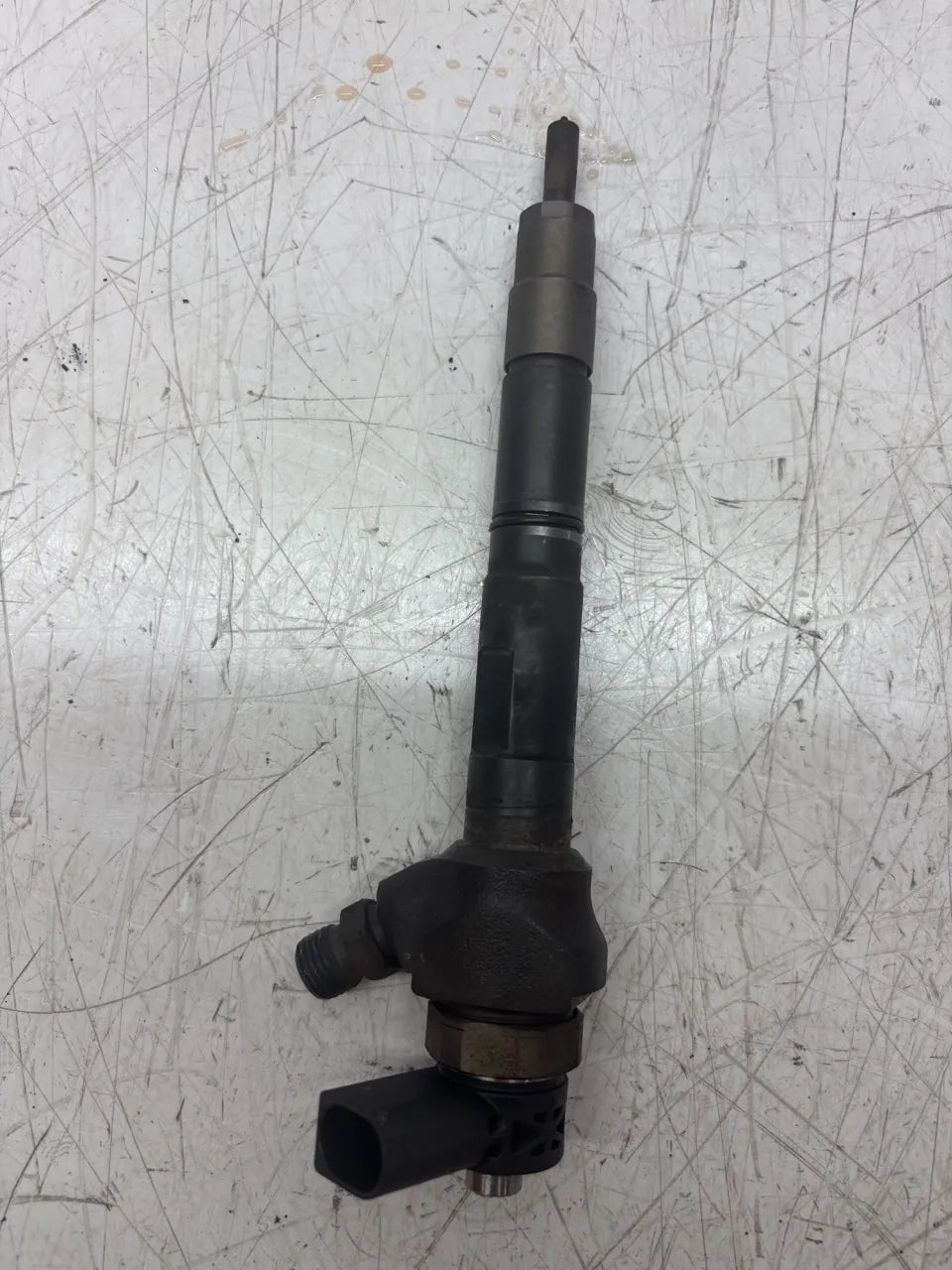 Inyector Volkswagen Audi Seat Skoda Golf VII A3 Leon 1.6 TDI CLHA CLH 04L130277G