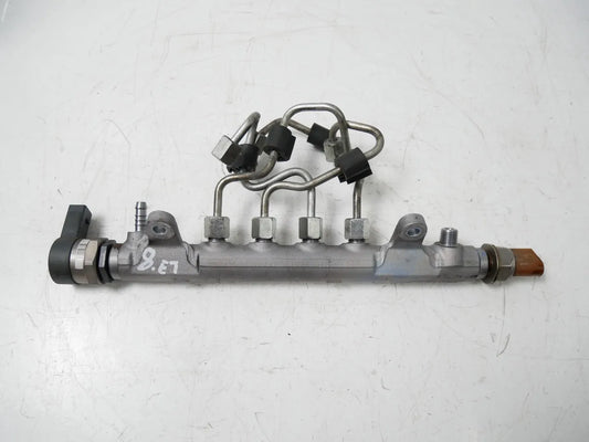 Tubo de ferrocarril Audi Volkswagen A3 EOS Passat Tiguan 2.0 TDI CBAB CBA 03L130089