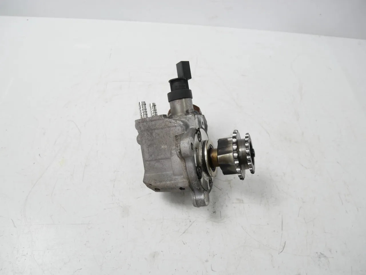 Bomba de alta presión BMW 320d 2.0 N47D20C N47 N47D20O0 7797874 0445010506