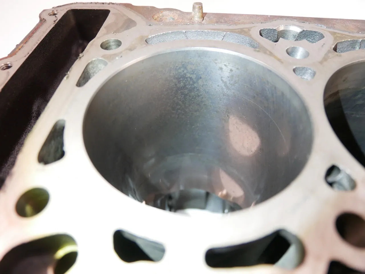 Bloque motor Defectuoso Audi Volkswagen A3 Golf 2.0 TFSI CBFA CBF 06H103021L