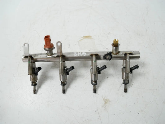 Rampa inyectora Audi A5 A6 2.0 TFSI quattro CAED CAEA CAEB CAE 06J133317M