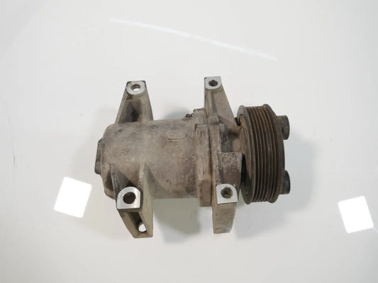Compresor de aire acondicionado Nissan Navara D40 2.5 dCi 4WD YD25DDTi YD25 92600-KH70A