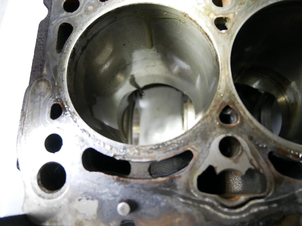 Bloque motor Defectuoso Audi Volkswagen A3 Golf VI Jetta 2.0 TFSI TSI CFBA CBF 06H103021J