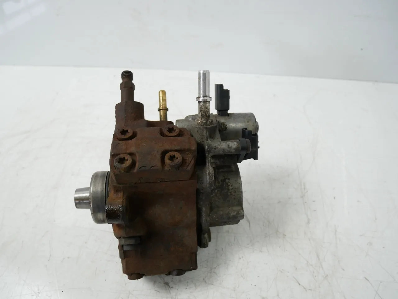 Bomba de alta presión Land Rover Defender L316 2.2 Td4 DT224 PUMA FB3Q-9B395-BA