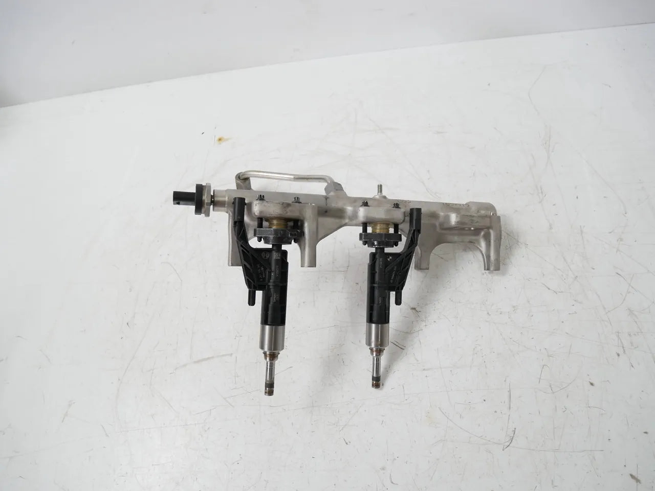 Carril del inyector Mini BMW Cooper F55 F56 1.5 B38A15A B38 B38A15M0 7639975