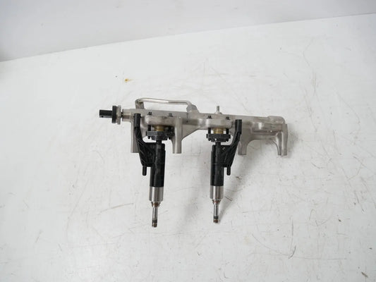 Carril del inyector Mini BMW Cooper F55 F56 1.5 B38A15A B38 B38A15M0 7639975