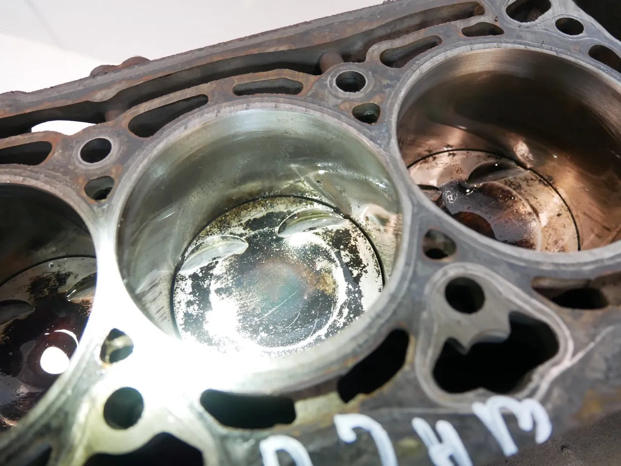 Bloque motor cigüeñal accionamiento Audi A4 B8 A5 A6 C7 2.0 TFSI CAED CAE 06H103021L