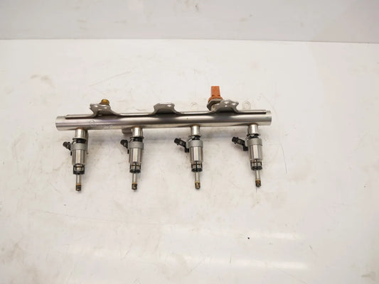 Rampa inyectora Audi A4 B8 A5 A6 C7 2.0 TFSi CAED CAE 06J133317M