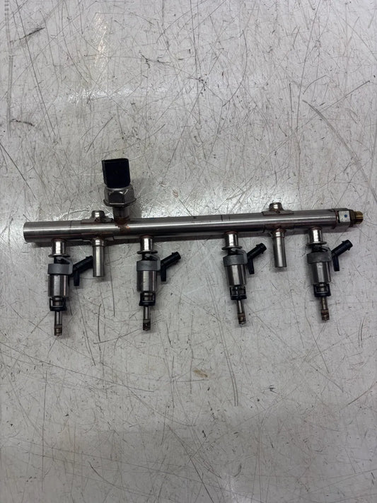 Rampa inyectora Audi Skoda Volkswagen Atlas 2.0 TFSI TSI DCGA DCG CHH 06K133317AA