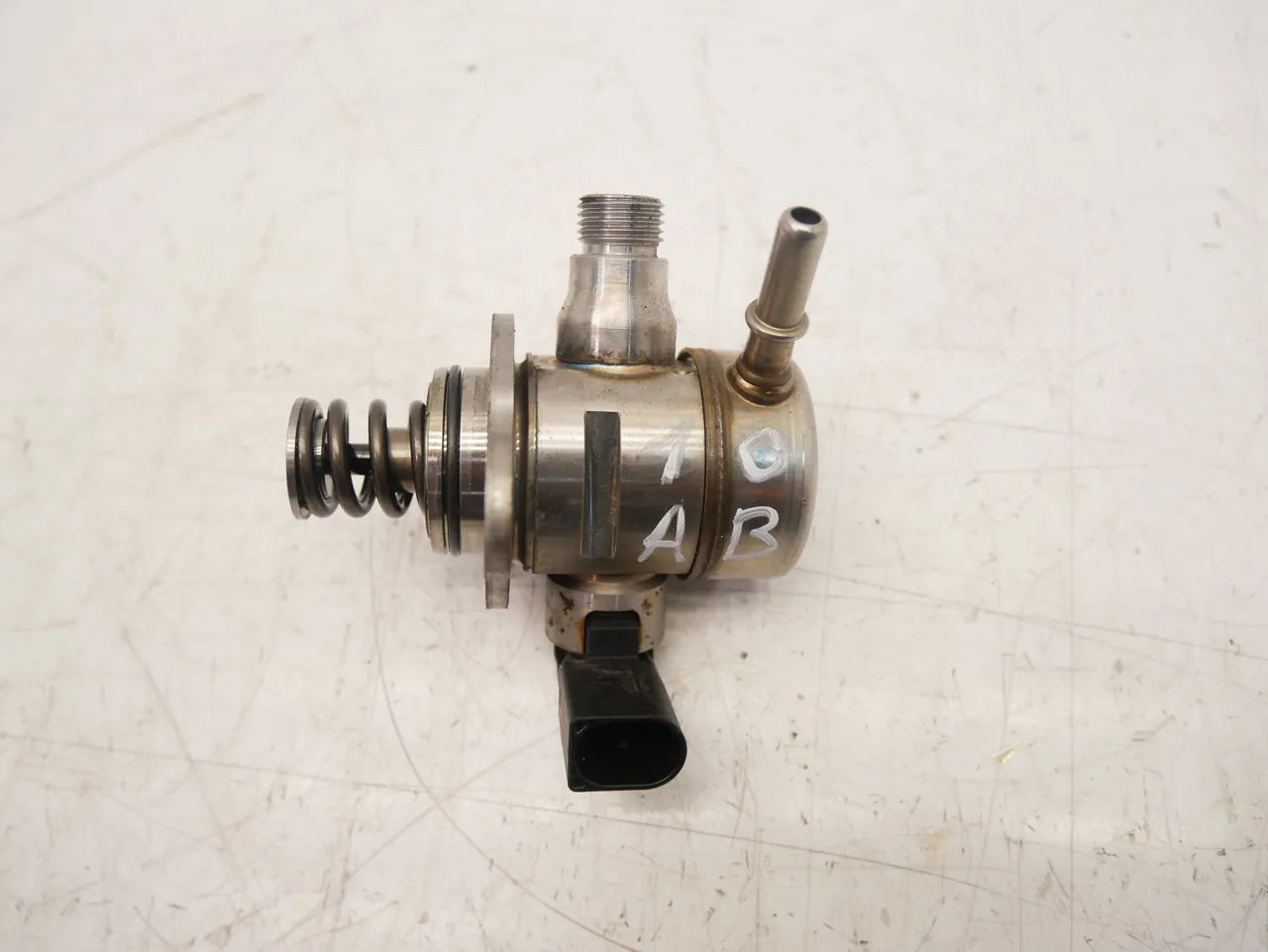 Bomba de combustible Volkswagen Seat Golf 1.5 TSI DACA DAC 05E127027