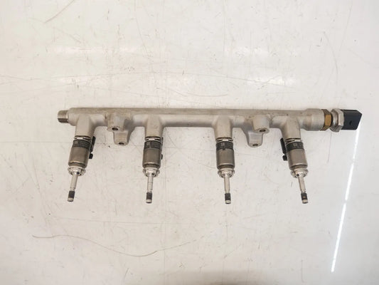 Rampa inyectora Volkswagen Seat Golf Leon 1.5 TSI DACA DAC 05E133320