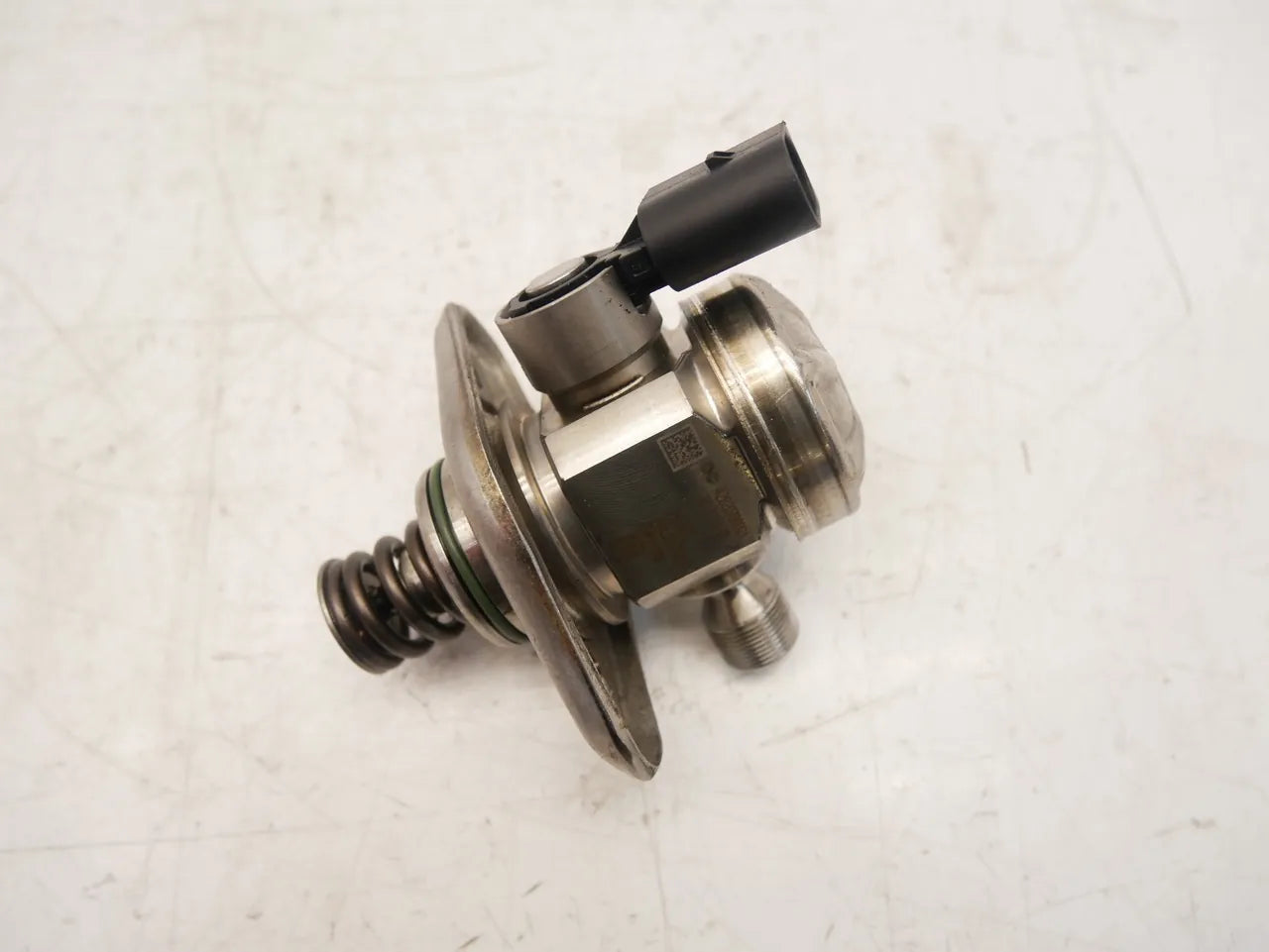 Bomba de combustible Nissan Qashqai X-Trail 1.3 DIG-T HR13 HR13DDT 166303162R