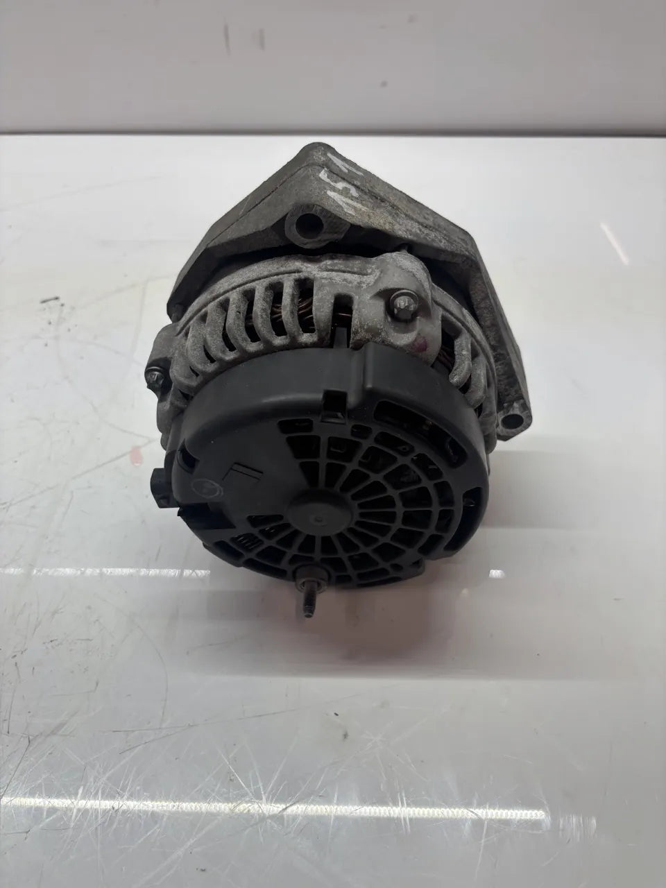 Alternador GMC Yukon Sierra 6.2 Petrol L92 20881337