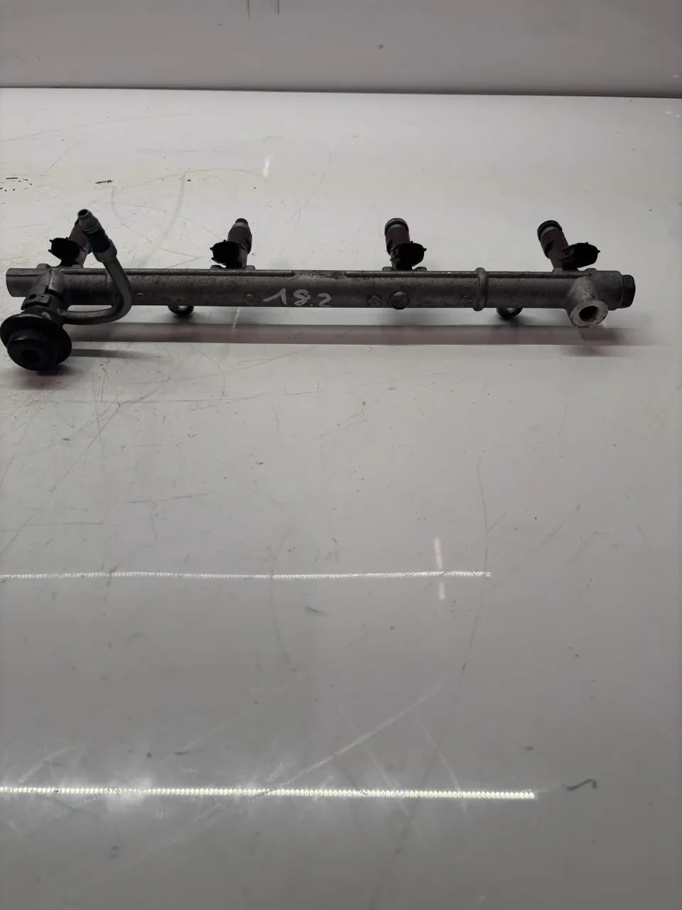 Rail de inyectores Toyota Sequoia Land Cruiser 4.7 gasolina 2UZ-FE 238080F020